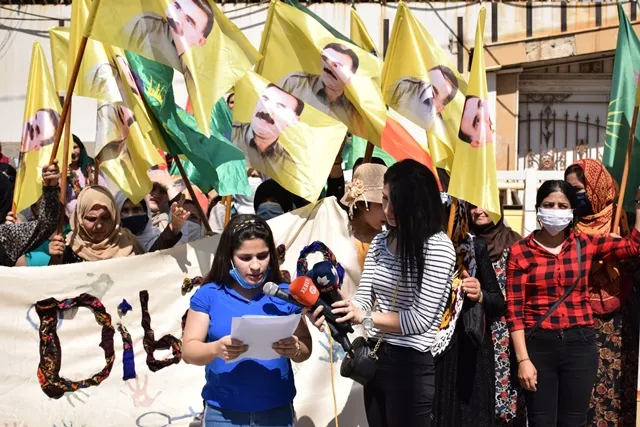 شابات إقليم الجزيرة يٌنددن بالعنف الأطفال والنساء ويطالبن بحرية القائد