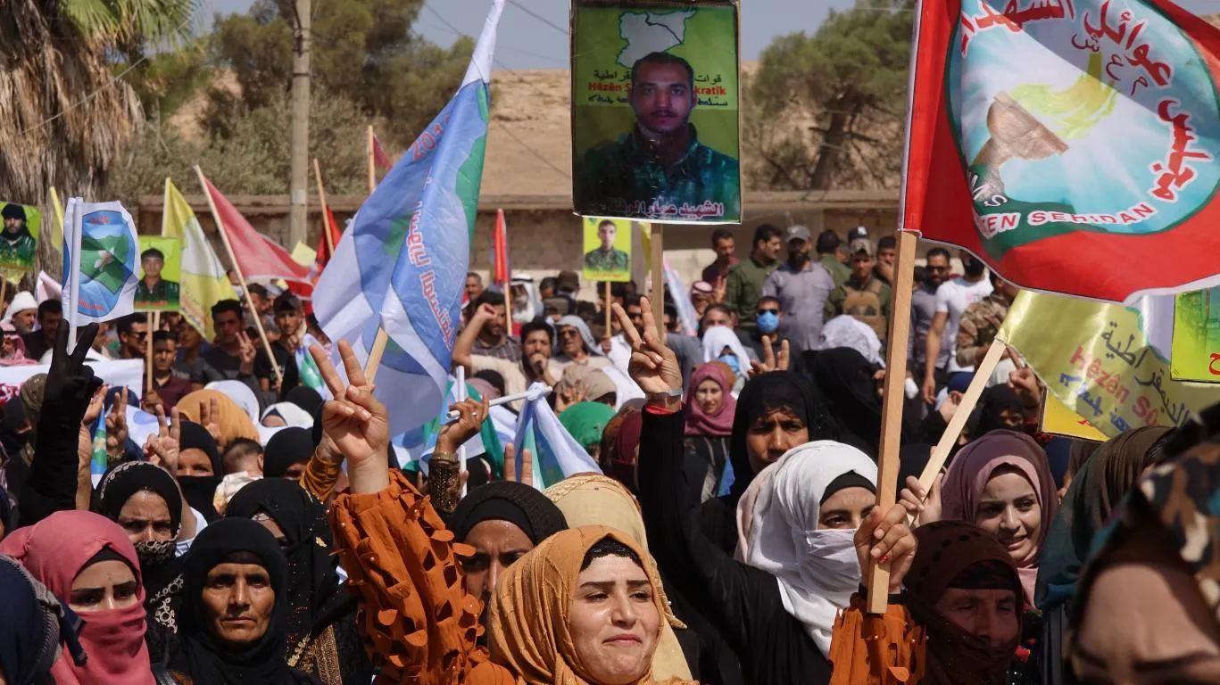 أهالي الطبقة والرقة: السياسة التركية باتت تشكل سرطاناً خبيثاً