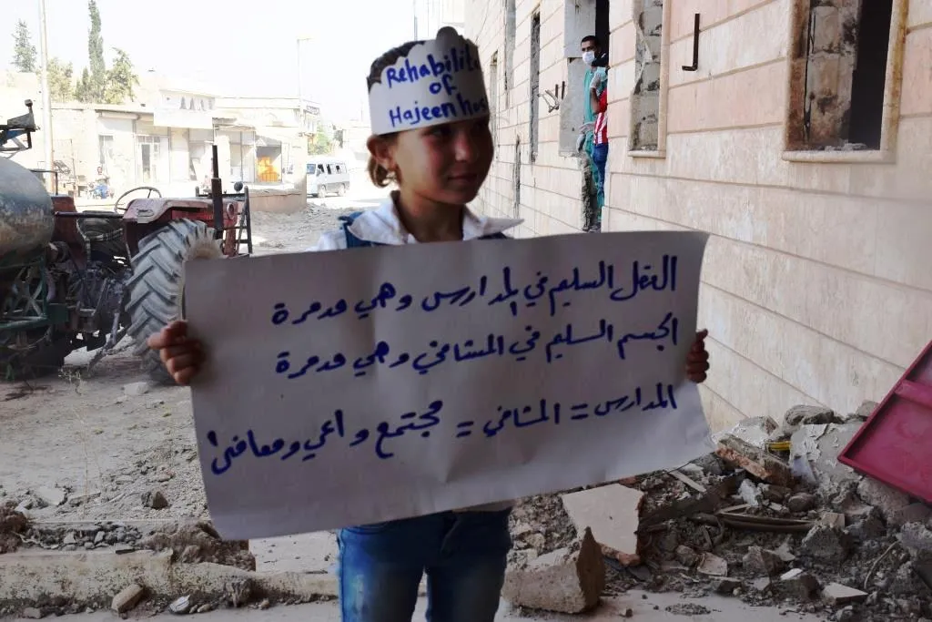 ​​​​​​​بمبادرة شعبية أهالي بلدة هجين ينظفون المشفى العام والوحيد في المنطقة