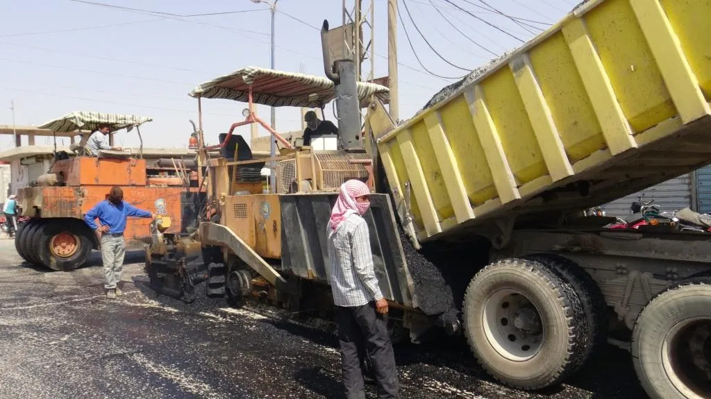 استكمال مشروع تعبيد الشّوارع في الشّداديّ