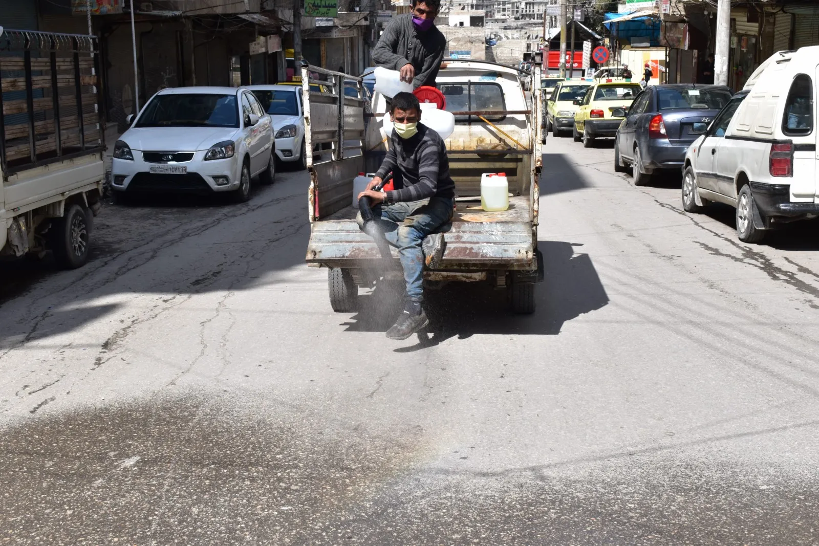 جملة من التدابير الاحترازيّة تقوم بها بلديّة الشّعب في حلب لمنع تفشّي كورونا