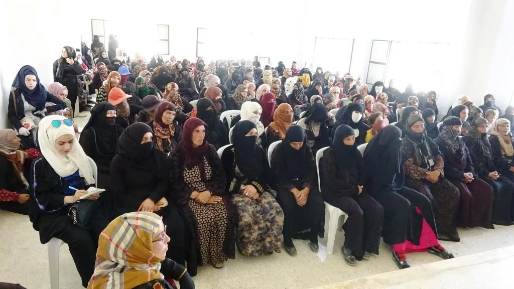 اجتماع لشرح الوضع السّياسيّ لنساء منطقة الجديدات بالرّقّة
