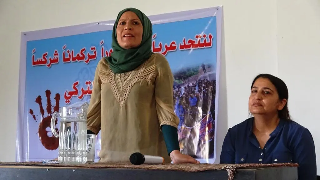 اجتماع لشرح الوضع السّياسيّ لنساء منطقة الجديدات بالرّقّة
