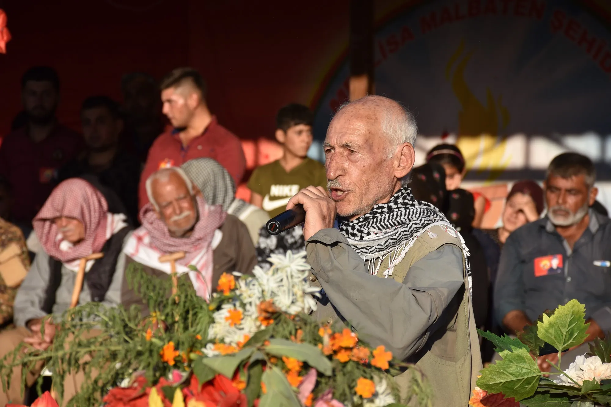 أهالي عفرين يشيعون جثمان المناضل محمود مصطفى