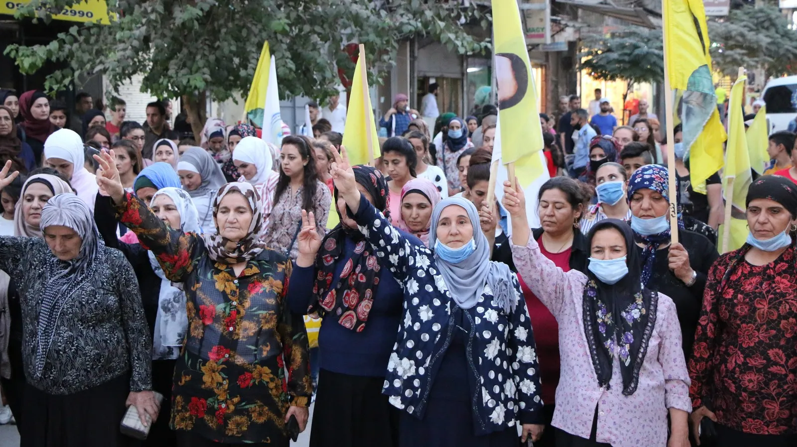 ​​​​​​​KPC تنظّم مسيرة في حلب تستنكر فيها العزلة على القائد أوجلان