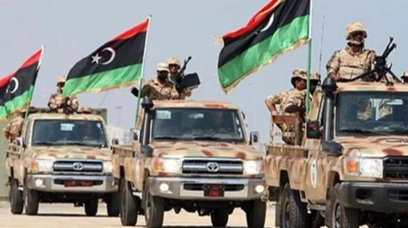 مصدر عسكري ليبي لهاوار: الجيش  يدمر 3آليات ويجبرهم على الانسحاب