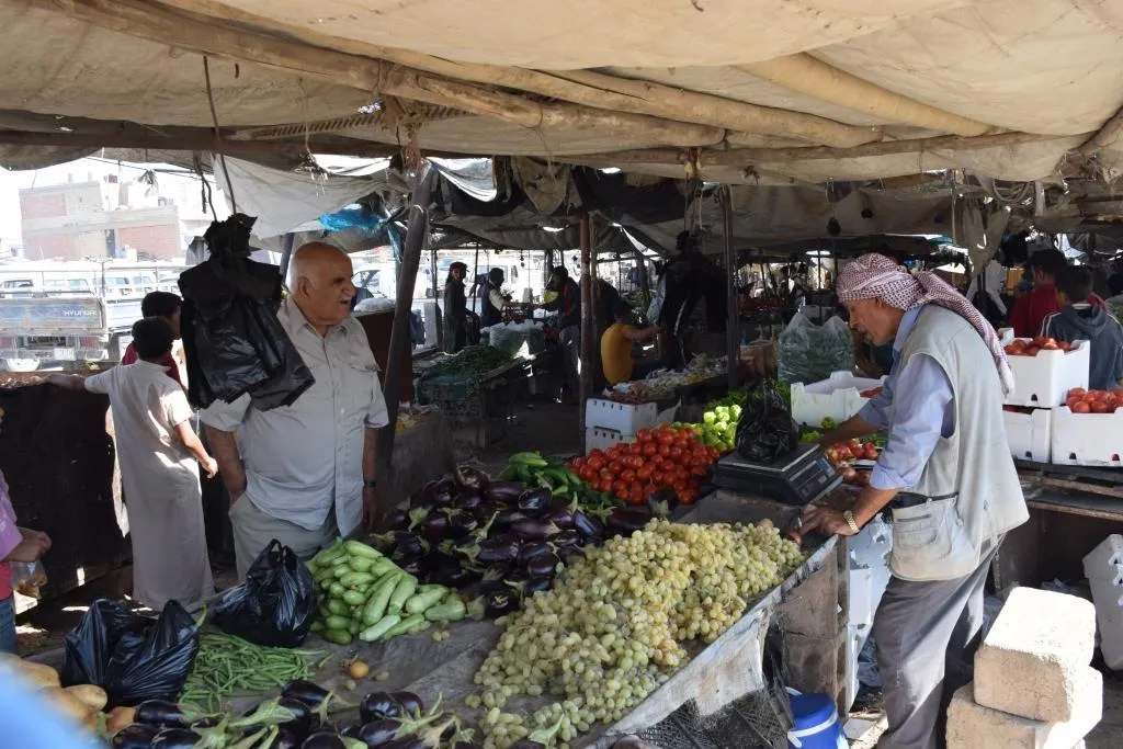 أراض مخصّصة لتكون حديقة تحوّلت إلى سوق شعبيّ والبلدية تعد بالحلّ