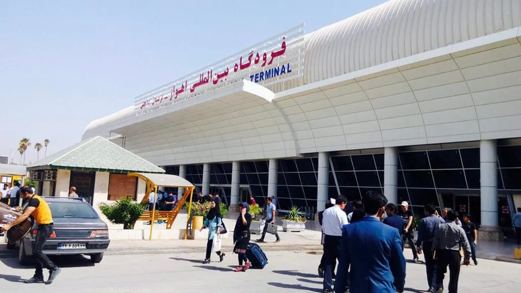 ​​​​​​​إيران تلغي رحلات الطيران إلى تركيا والعراق