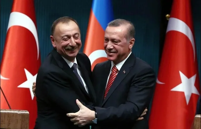 صحيفة روسية: أردوغان يعطي أوامر الحرب في قره باغ