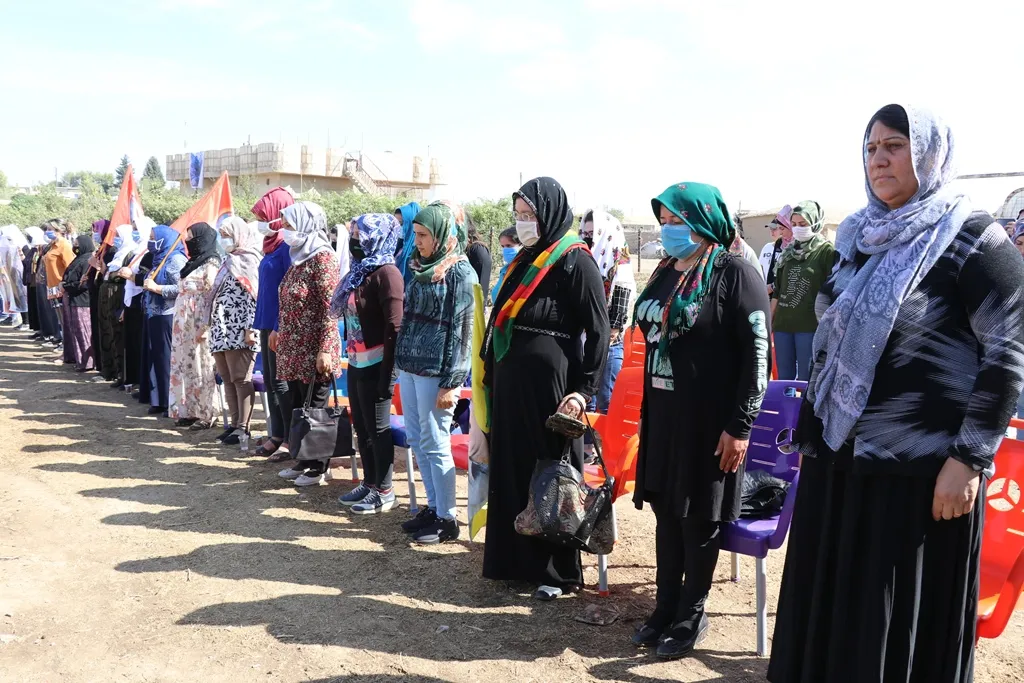 شاها ديرك: مثال للمرأة الحرة والأخلاق والقيم النبيلة