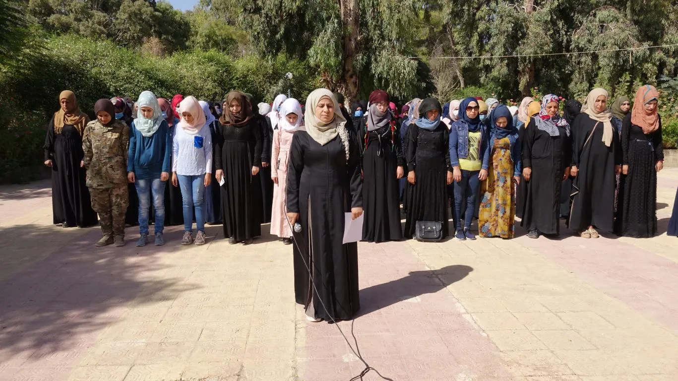 ​​​​​​​إدارة المرأة في الطبقة تدعو إلى الانتفاض في وجه العثمانية