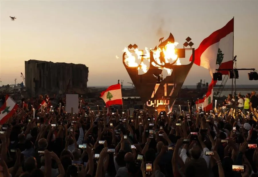 لبنان يحيي ذكرى 17 تشرين.. و"شعلة الثورة" تخليدًا لشهداء المرفأ