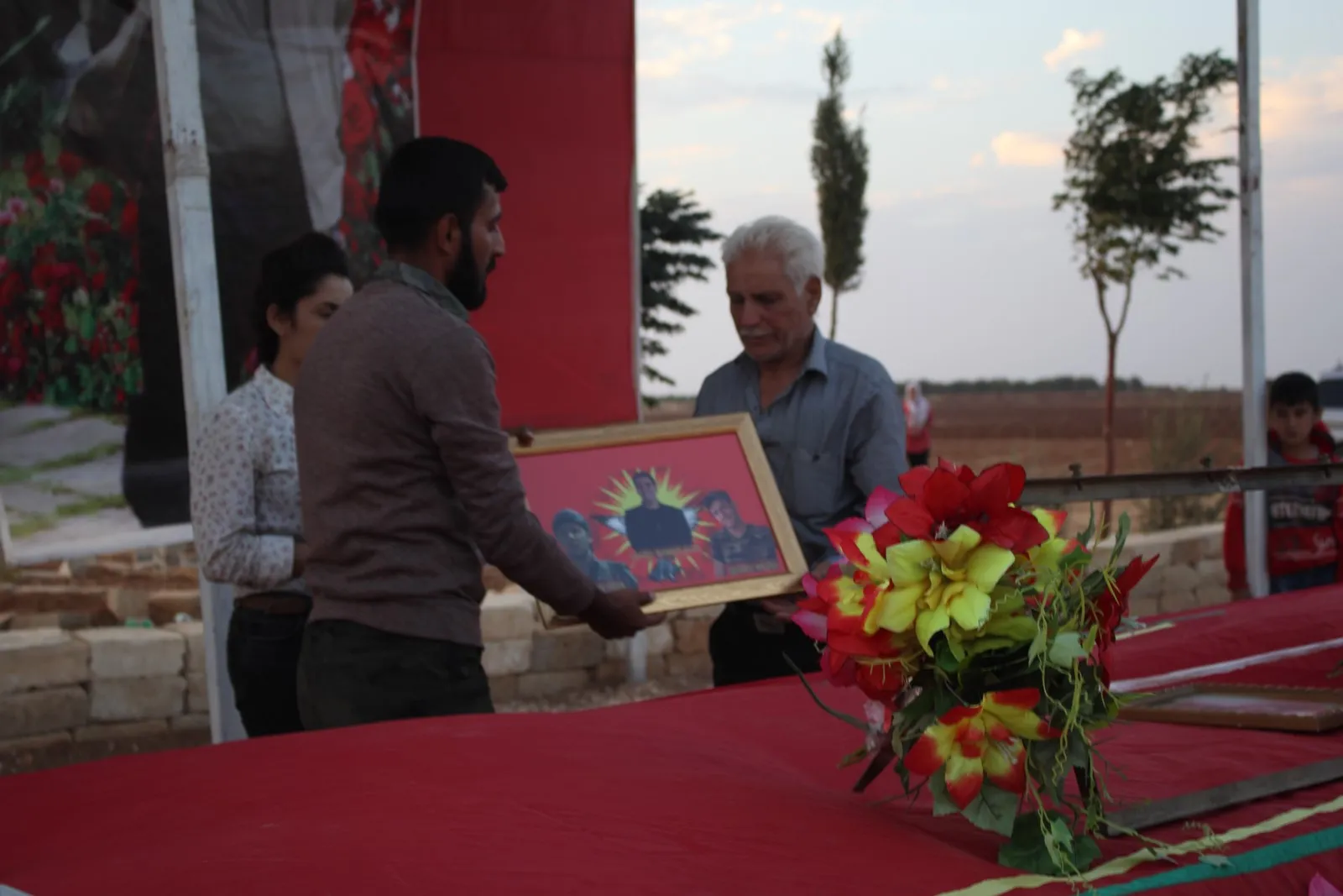 ​​​​​​​شبيبة عفرين يحيون ذكرى استشهاد ثلاثة من شهداء مقاومة الكرامة
