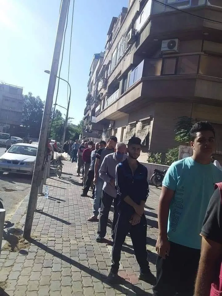 الحكومة السورية تتخلى عن مسؤولياتها وتوقعات بارتفاع أسعار السلع المصنعة محليًّا