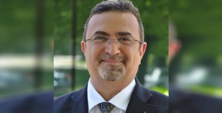 الصمت المعيب والصبر المريب