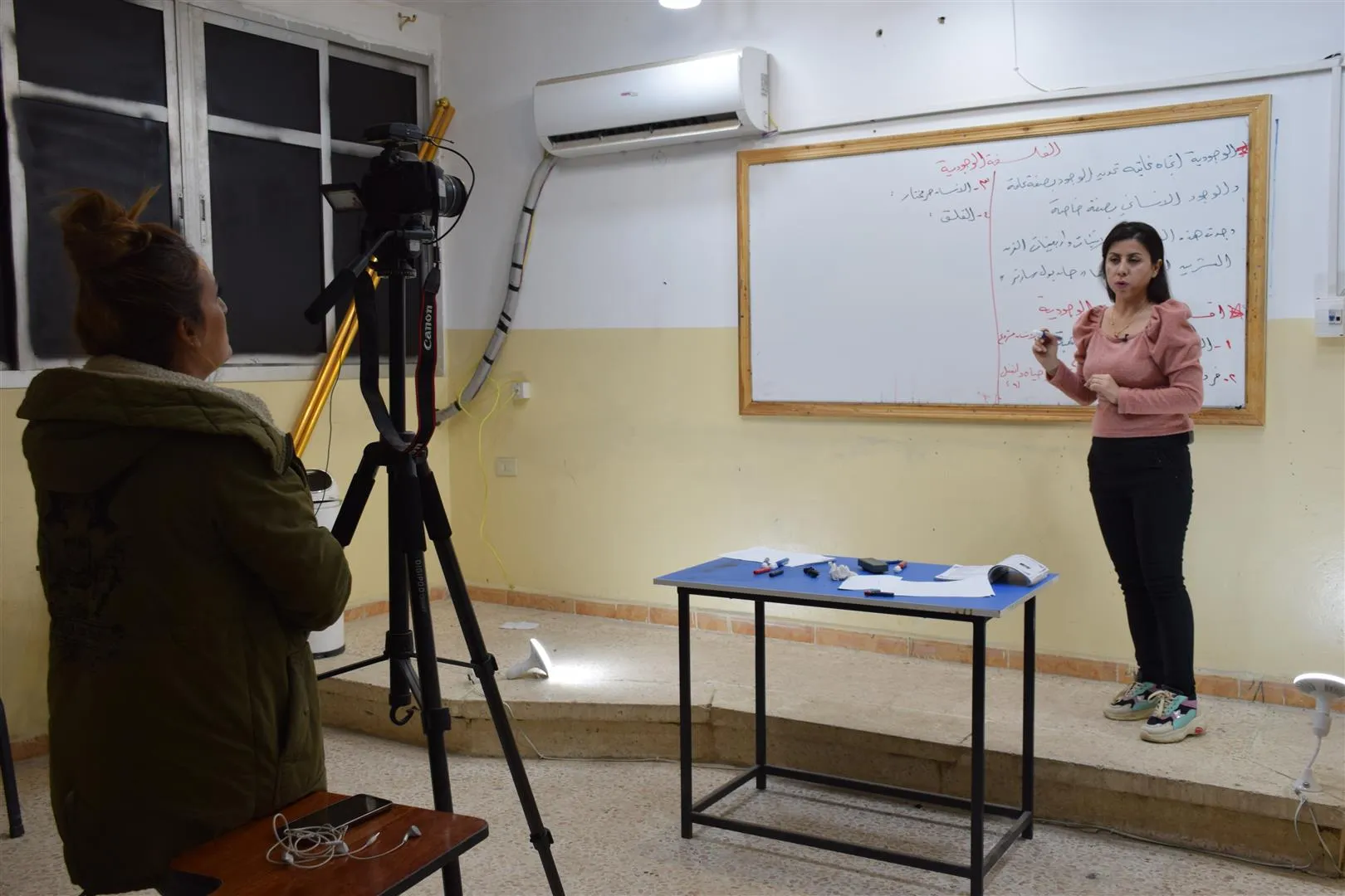 تكثيف ساعات تسجيل الدروس للمرحلة الثانوية خلال فترة الحظر الكلي