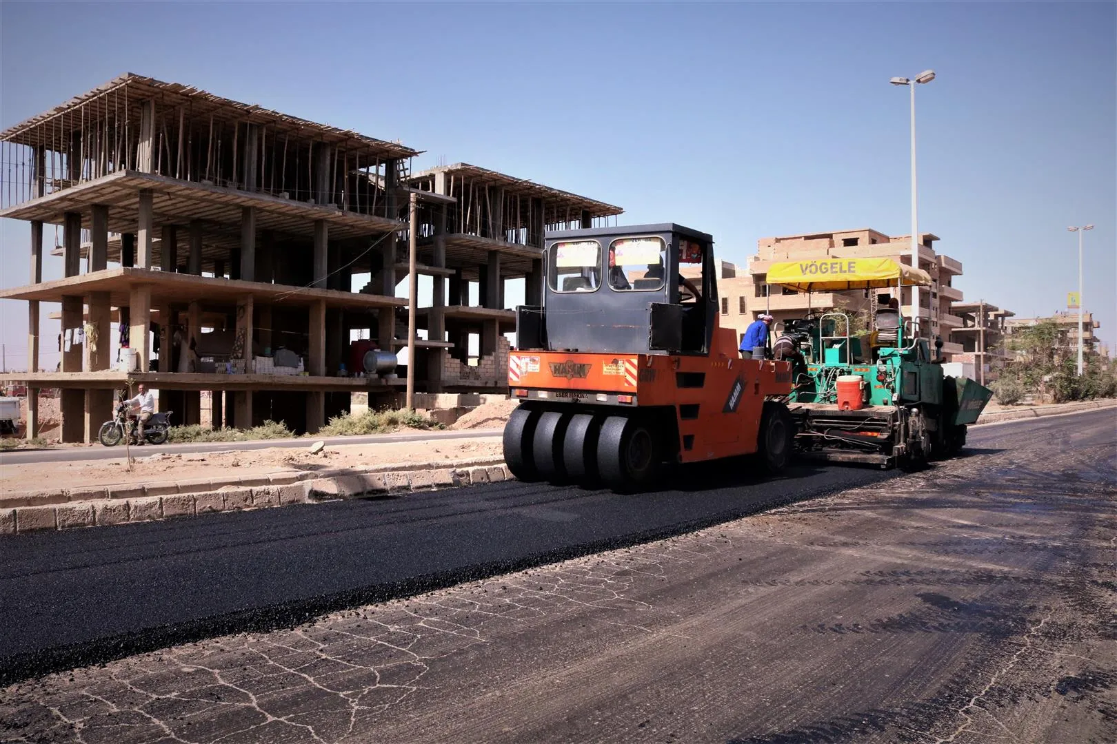 بلديات الشعب في الحسكة وحي الشيخ مقصود بحلب تستمر بأعمالها لخدمة المواطنين