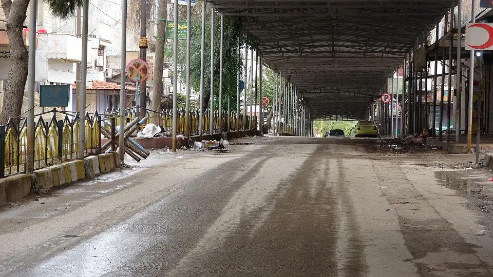 قرار الحظر الكلي دخل حيّز التنفيذ في ديرك