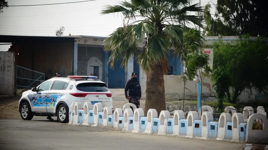 ​​​​​​​الحظر الكلّي دخل حيّز التنفيذ وتقيّد شبه تام من قبل الأهالي