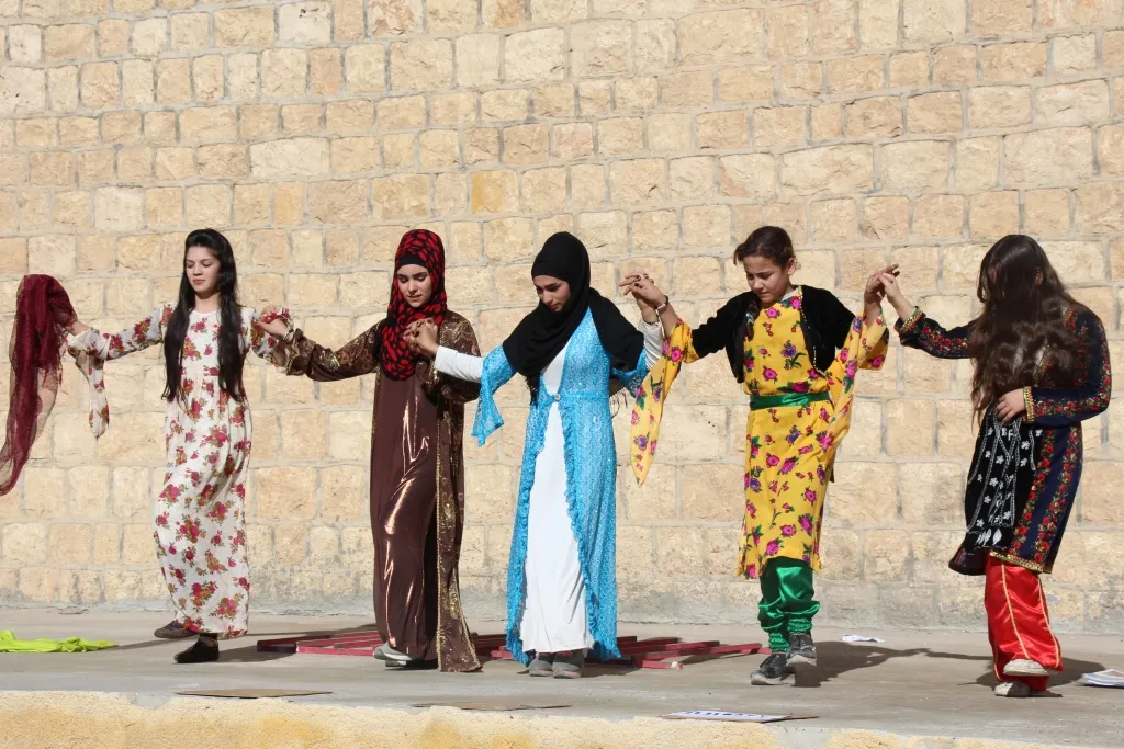 ​​​​​​​بيان وعرض مسرحي في منبج ضمن حملة مناهضة العنف ضد المرأة