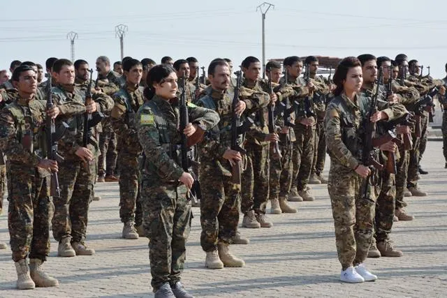 أهالي الشدادي يشيعون جثمان الشهيد خضر السلطان