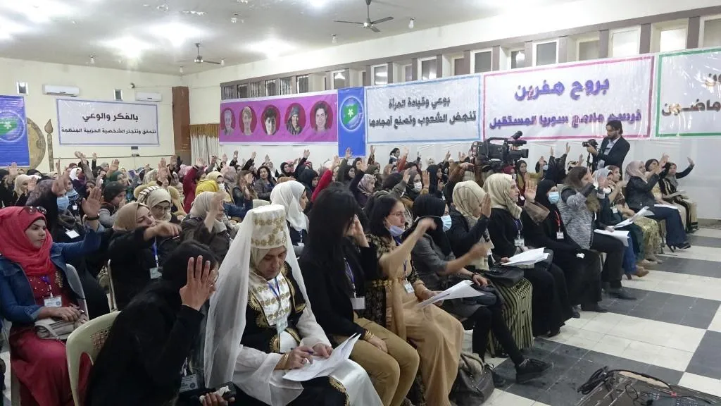 المؤتمر التأسيسي للمرأة في حزب سوريا المستقبل في الطبقة يصدر بيانه الختامي