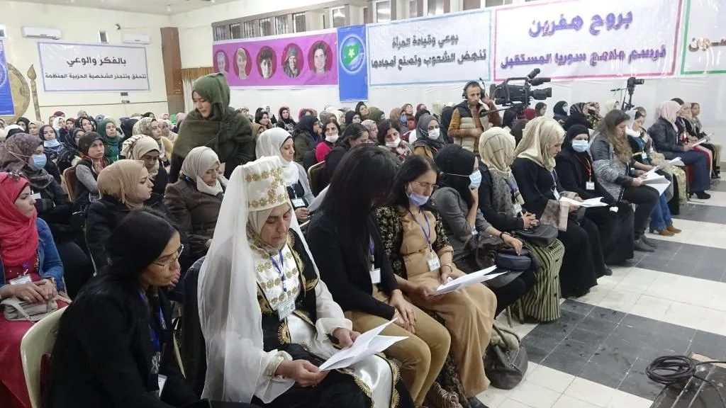 المؤتمر التأسيسي للمرأة في حزب سوريا المستقبل في الطبقة يصدر بيانه الختامي