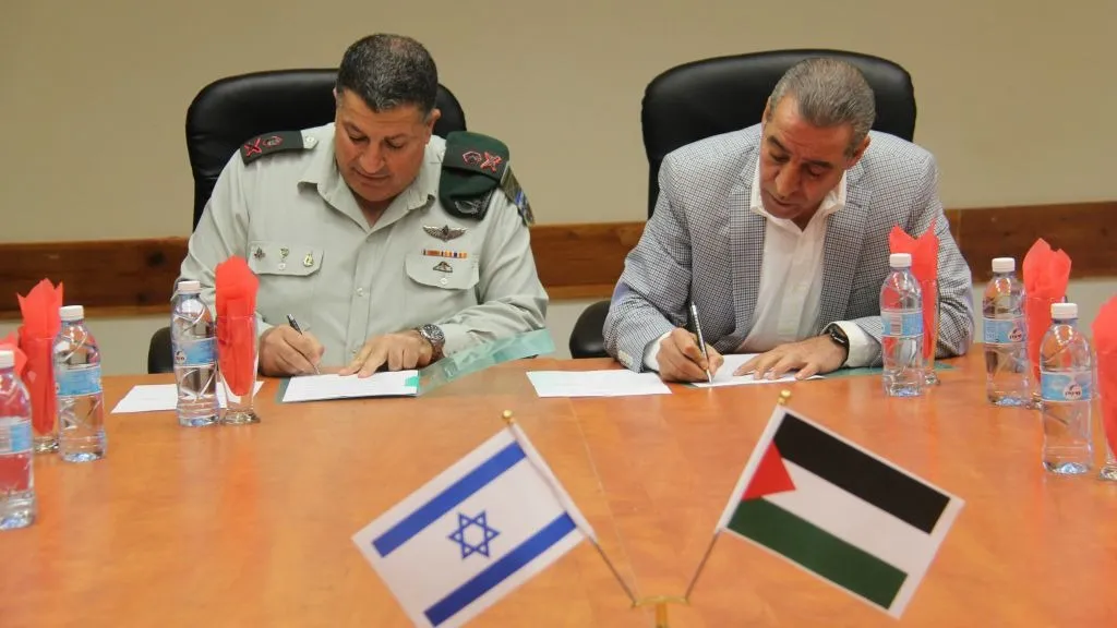 عودة التنسيق الأمني والمدني بين السلطة الفلسطينية وإسرائيل