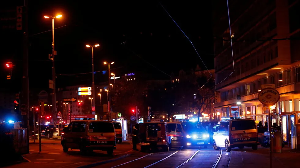 ​​​​​​​السلطات النمساوية تعلن عن هجوم إرهابي وسط فيينا وأنباء عن مقتل 7 أشخاص