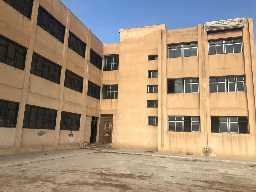 ​​​​​​​ما بين "حمزات" و"عمشات".. مدارس زركان تحولت إلى حقول رماية