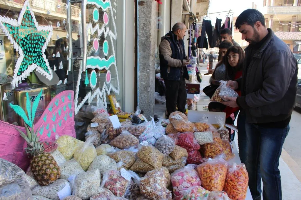 آمال وأمنيات للعام الجديد....الأمن والأمان وخروج الاحتلال جلّ ما يتمناه المواطنون
