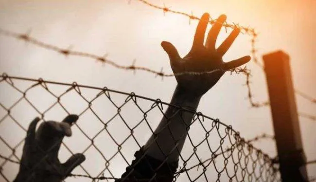 ​​​​​​​الإضراب عن الطعام لرفع العُزلة عن القائد يدخل يومه الـ 25