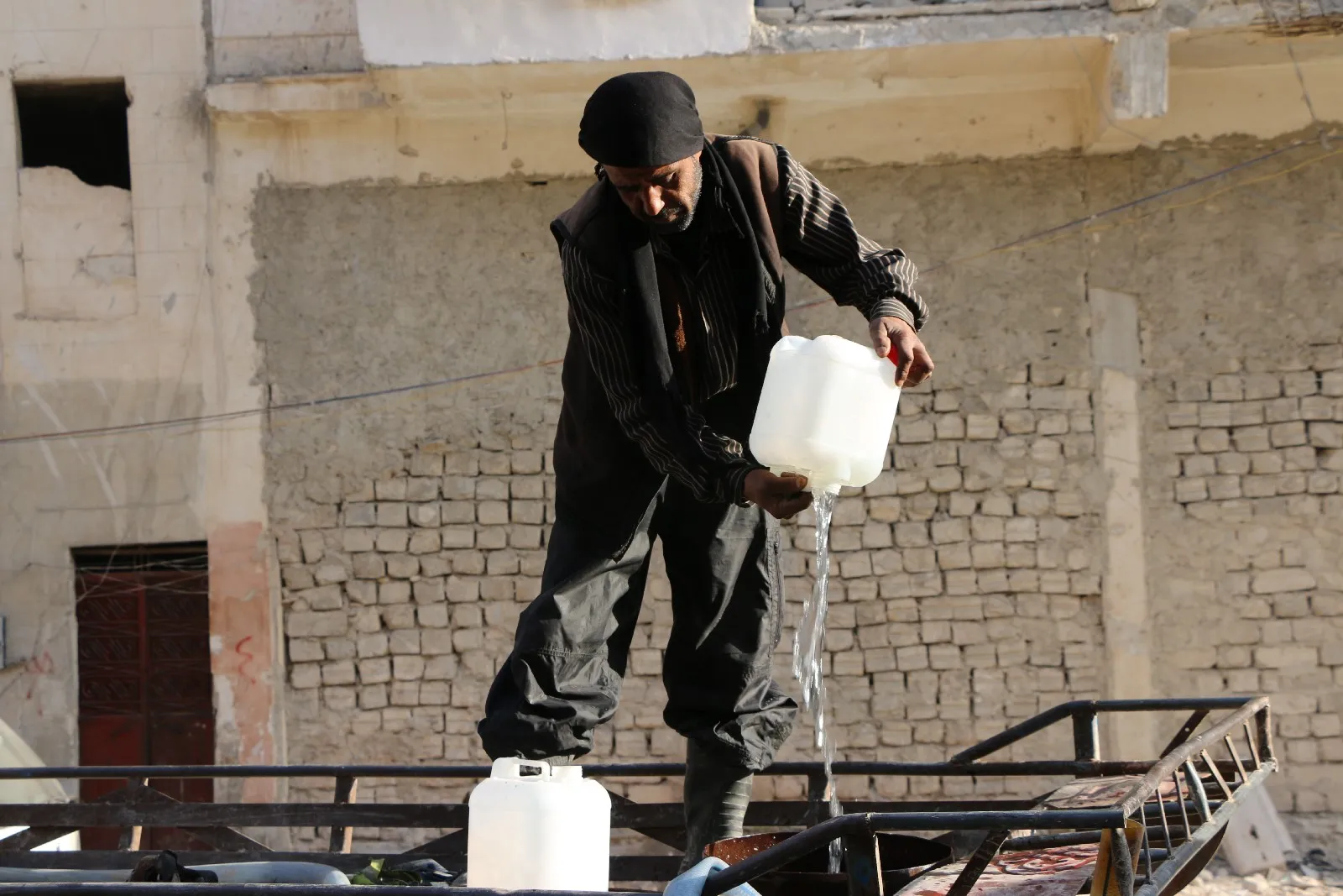 ​​​​​​​حملة لتعقيم 9 مدارس في حيي الشيخ مقصود والأشرفية بحلب