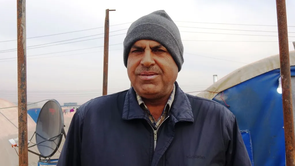 ​​​​​​​إدارة مخيم كري سبي توزع مادة التدفئة على المهجرين