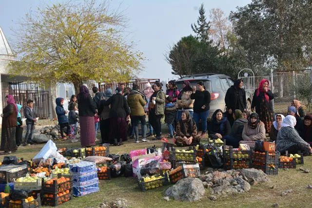 إيزيديوا ناحية تربه سبيه يستقبلون عيد إيزي بزيارة المزارات