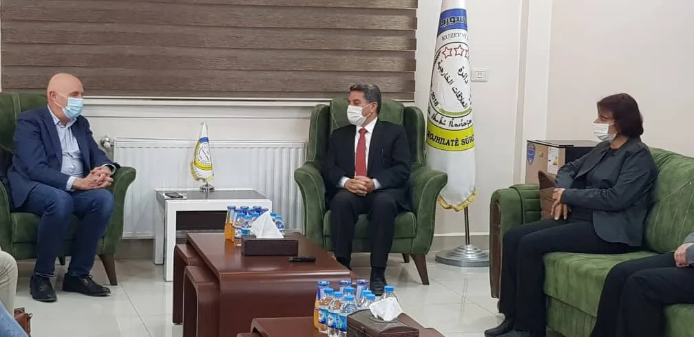 ​​​​​​​لقاء يجمع وفد البرلمان البلجيكي ومسؤولين في الإدارة الذاتية