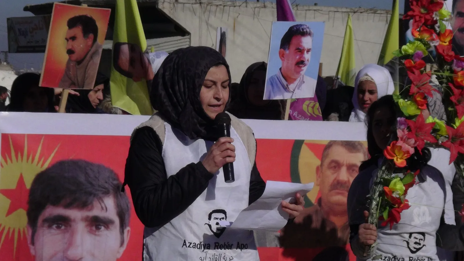 ​​​​​​​دعماً لمقاومة المضربين عن الطعام.. تظاهرتان في الشهباء وكوباني
