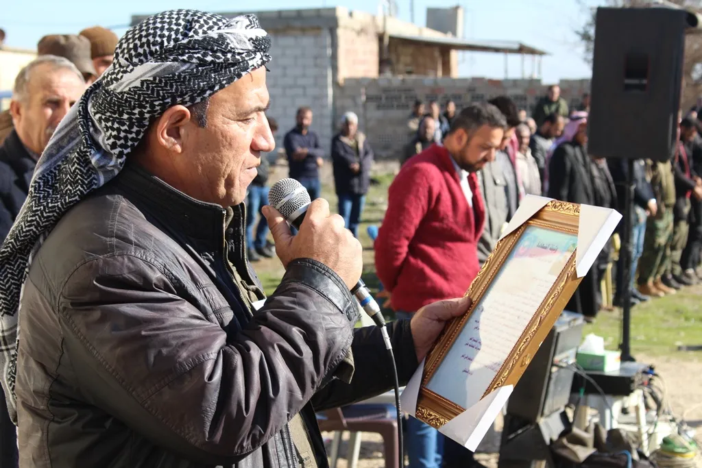 أهالي ديرك يقدّمون واجب العزاء لذوي الشهيد أحمد