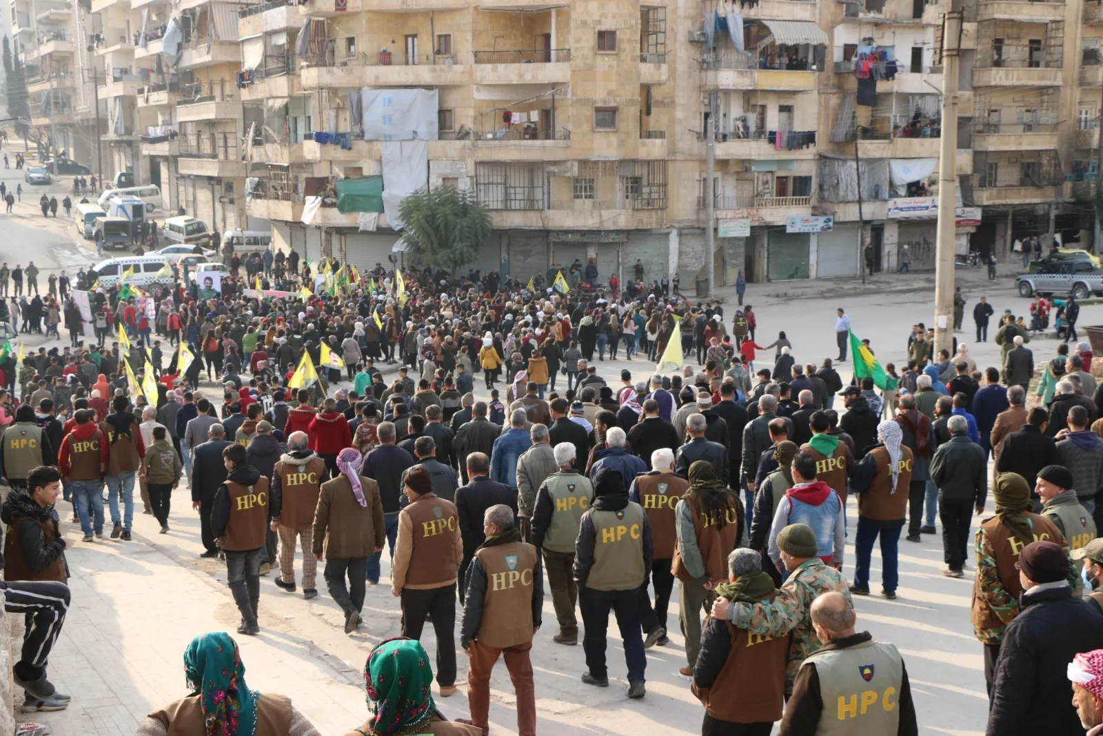 أهالي حلب يتظاهرون تنديدًا بالعزلة على القائد أوجلان
