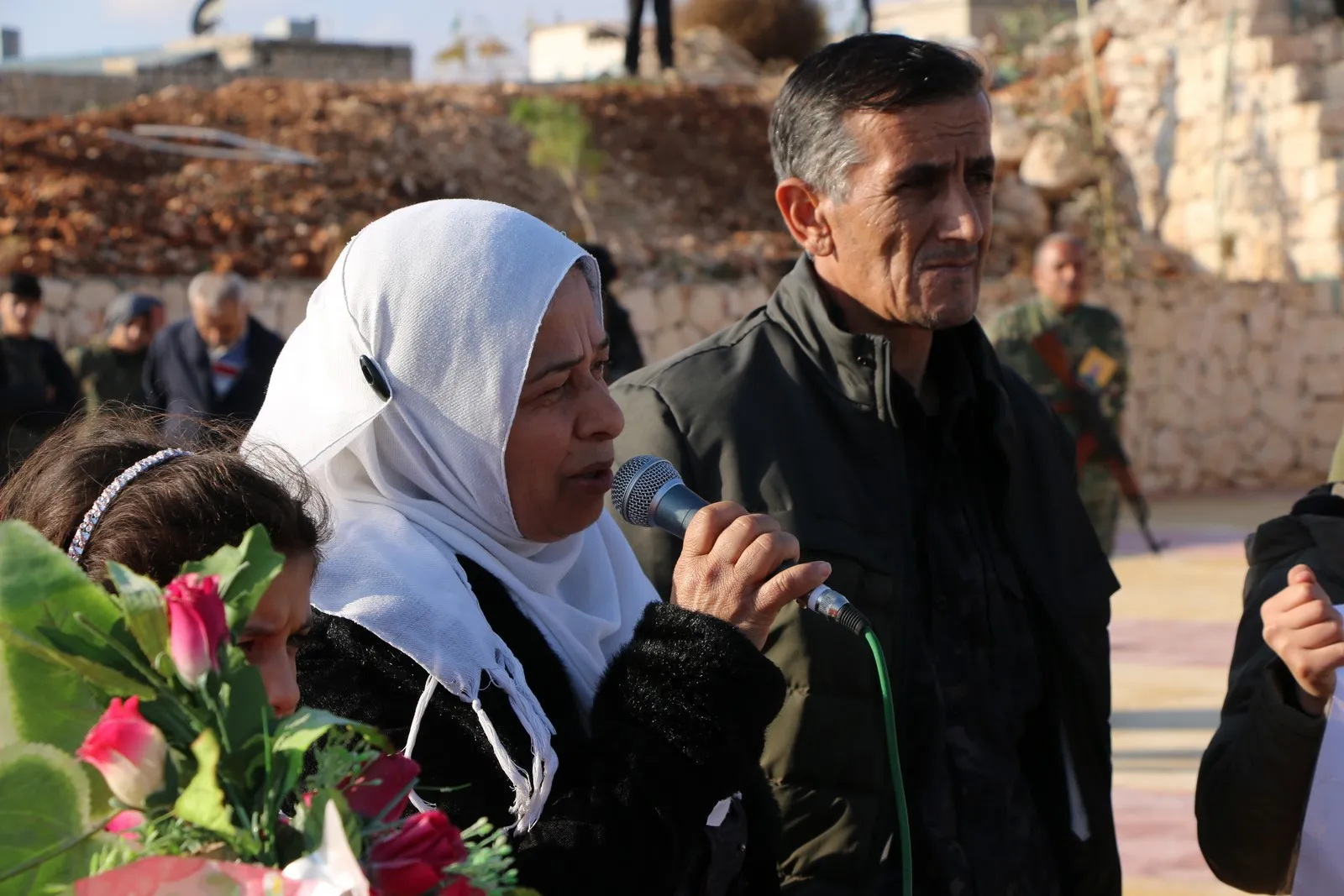 أهالي حلب يشيعون جثمان المقاتل فرهاد عفرين إلى مثواه الأخير