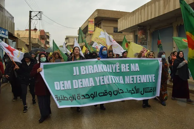 بصوت واحد أهالي عامودا يطالبون بتحقيق وحدة الصف الكردي