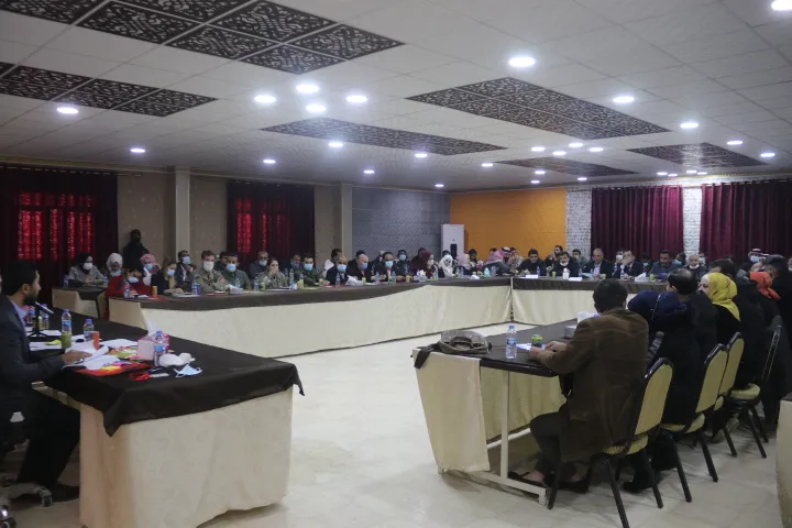 ندوة حوارية في دير الزور بعنوان "حوارات فراتية نحو مشاركة مجتمعية فاعلة"