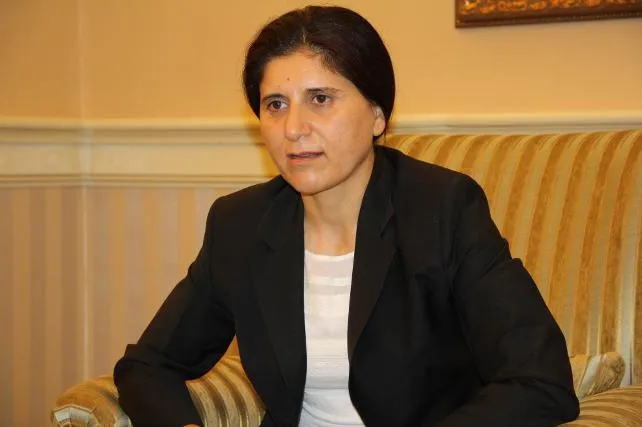 آسيا عبد الله: اقترحنا تشكيل لجنة للتّوسّط بين حزب العمّال الكردستانيّ والحزب الدّيمقراطيّ الكردستاني
