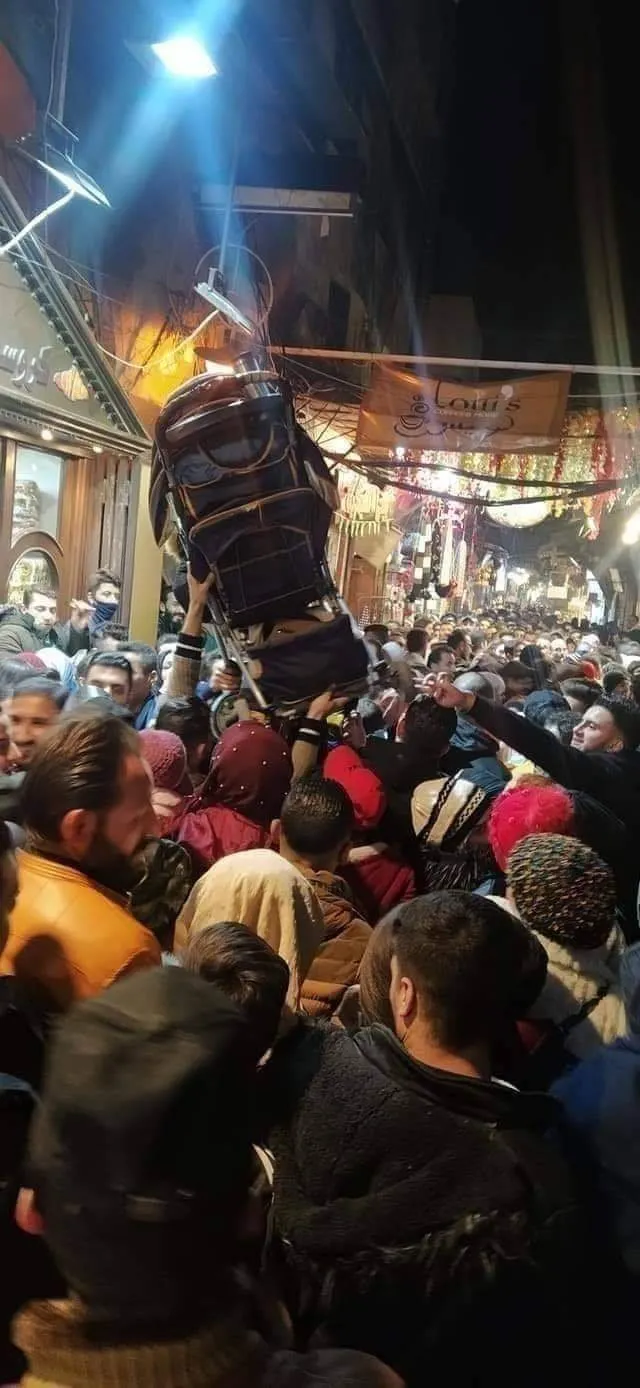 ​​​​​​​احتفالات الميلاد في دمشق.. تفاوت طبقي وعدم تقيّد بإجراءات الاحتراز من كورونا