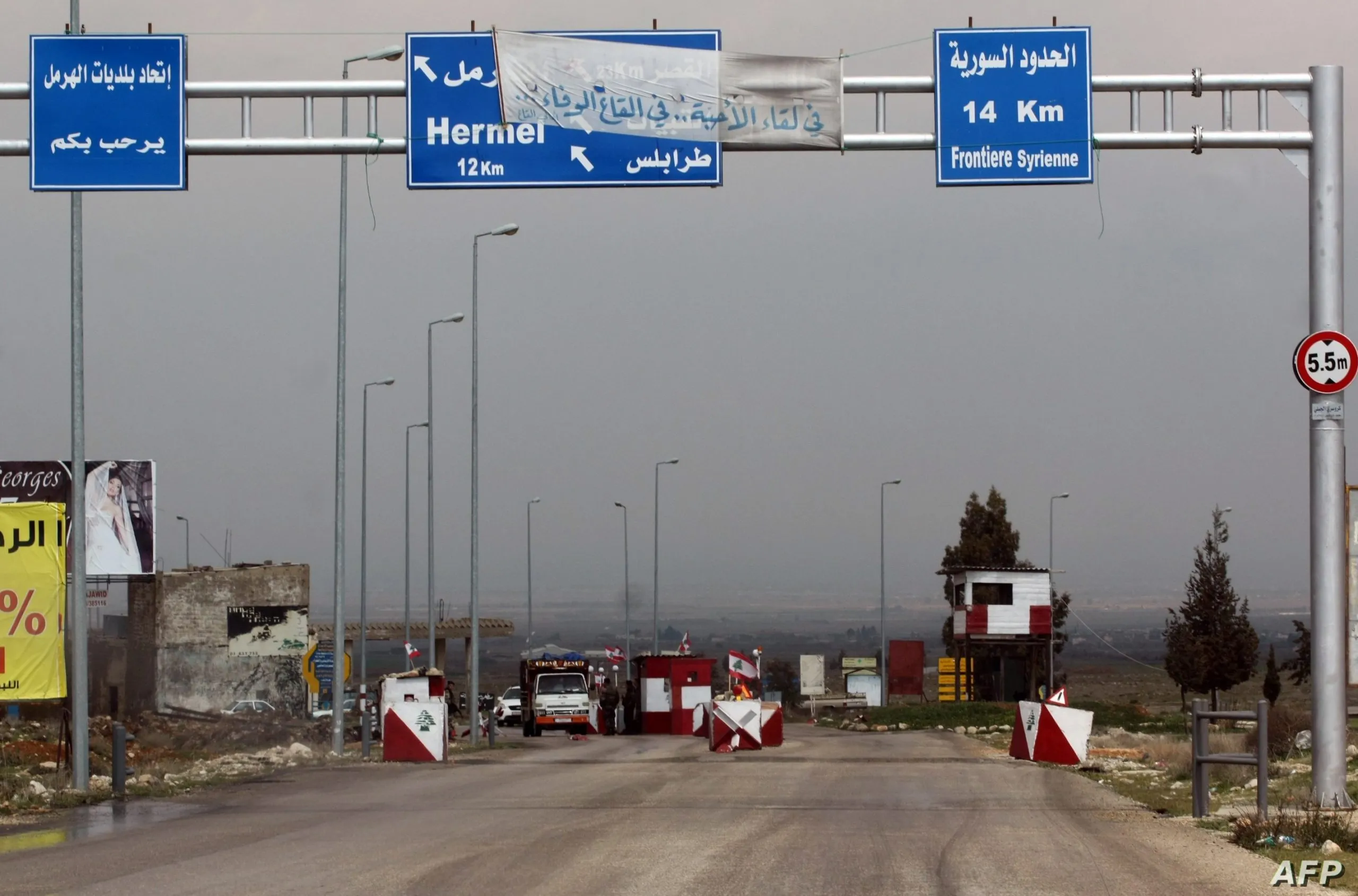 انفجار في مستودع للمحروقات على حدود لبنان وسوريا يفتح باب الشكوك "تهريب"