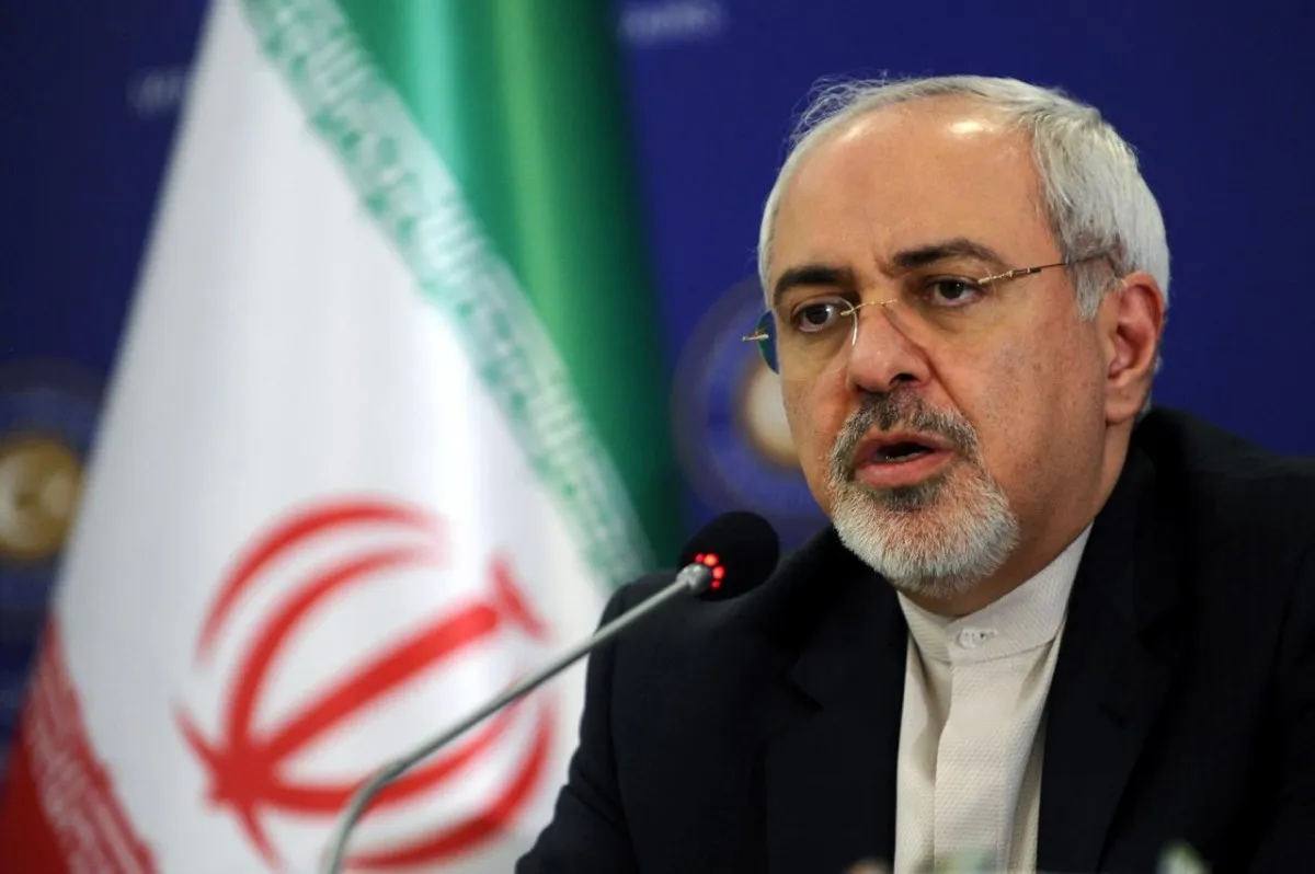 ظريف: طهران لن تتراجع عن النووي قبل رفع العقوبات الأميركية