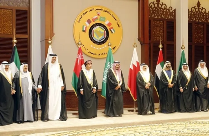 الإمارات تعلن إعادة فتح مجالاتها البرية والبحرية والجوية مع قطر