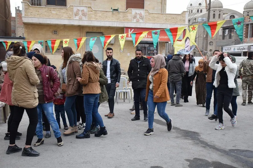 ​​​​​​​استمرار فعاليتي الاعتصام في قامشلو والحسكة بالتأكيد على مواصلة النضال