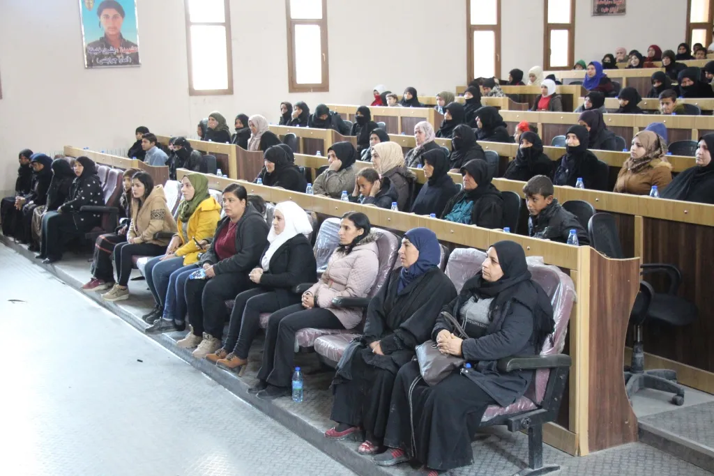 منبج.. انعقاد الاجتماع السنوي للمرأة في مجلس عوائل الشهداء