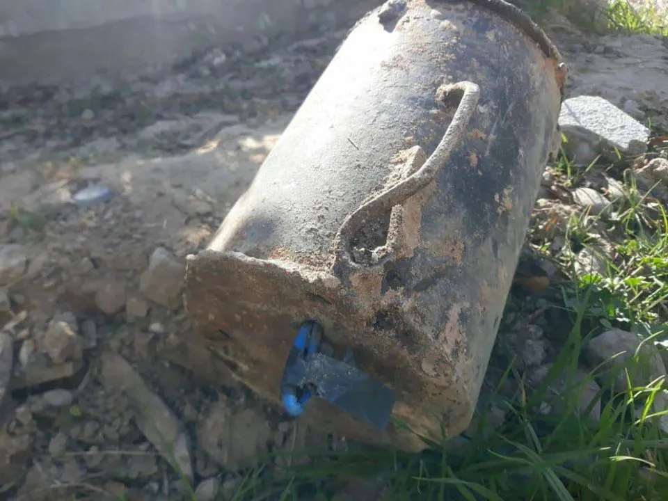 ​​​​​​​فريق هندسة الألغام يفكك عبوة ناسفة في ريف دير الزور